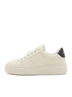 A|X Sneakers