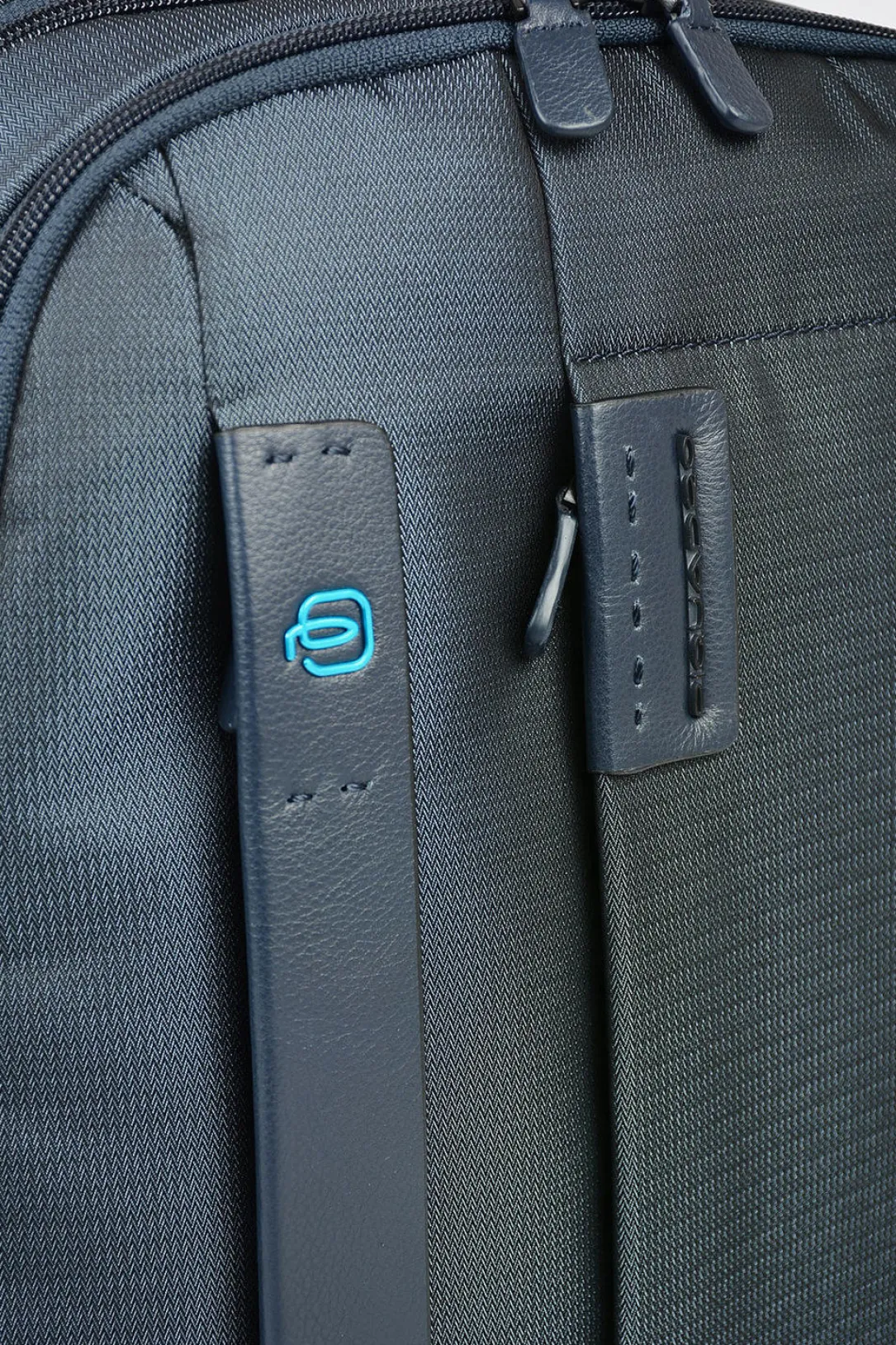 P16 Zaino porta PC fino a 14"